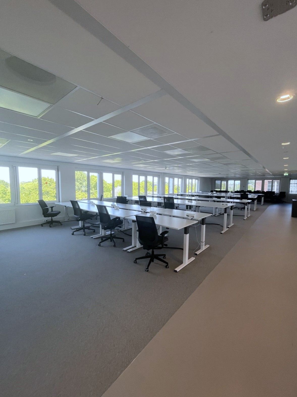 View photo 1 of Haarlemmerweg 331-A
