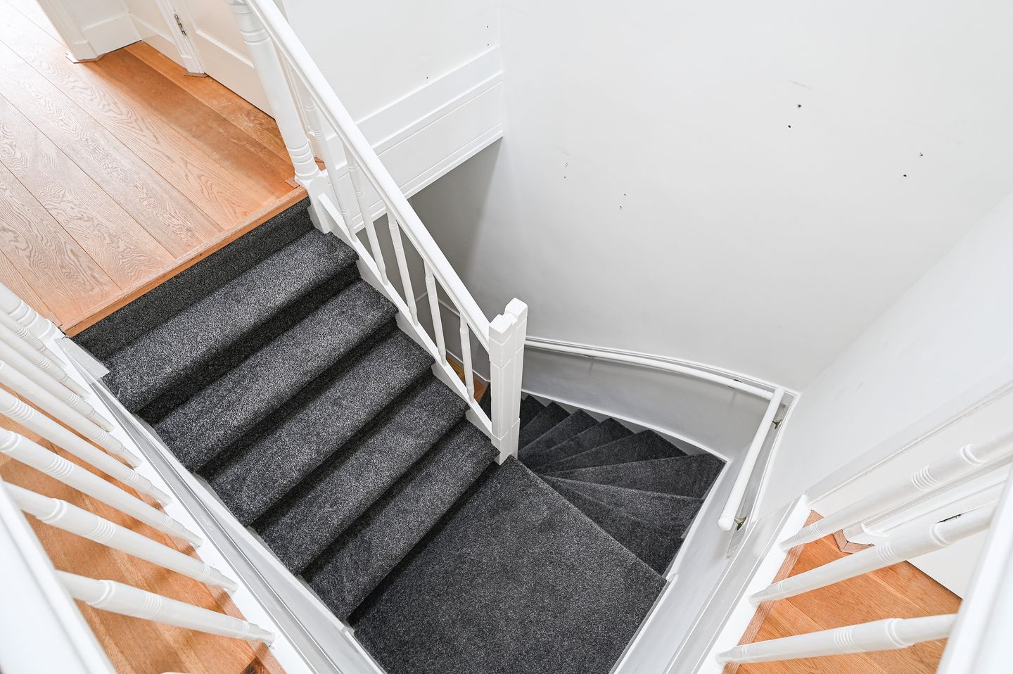 Foto 5 van De Constant Rebecquestraat 98