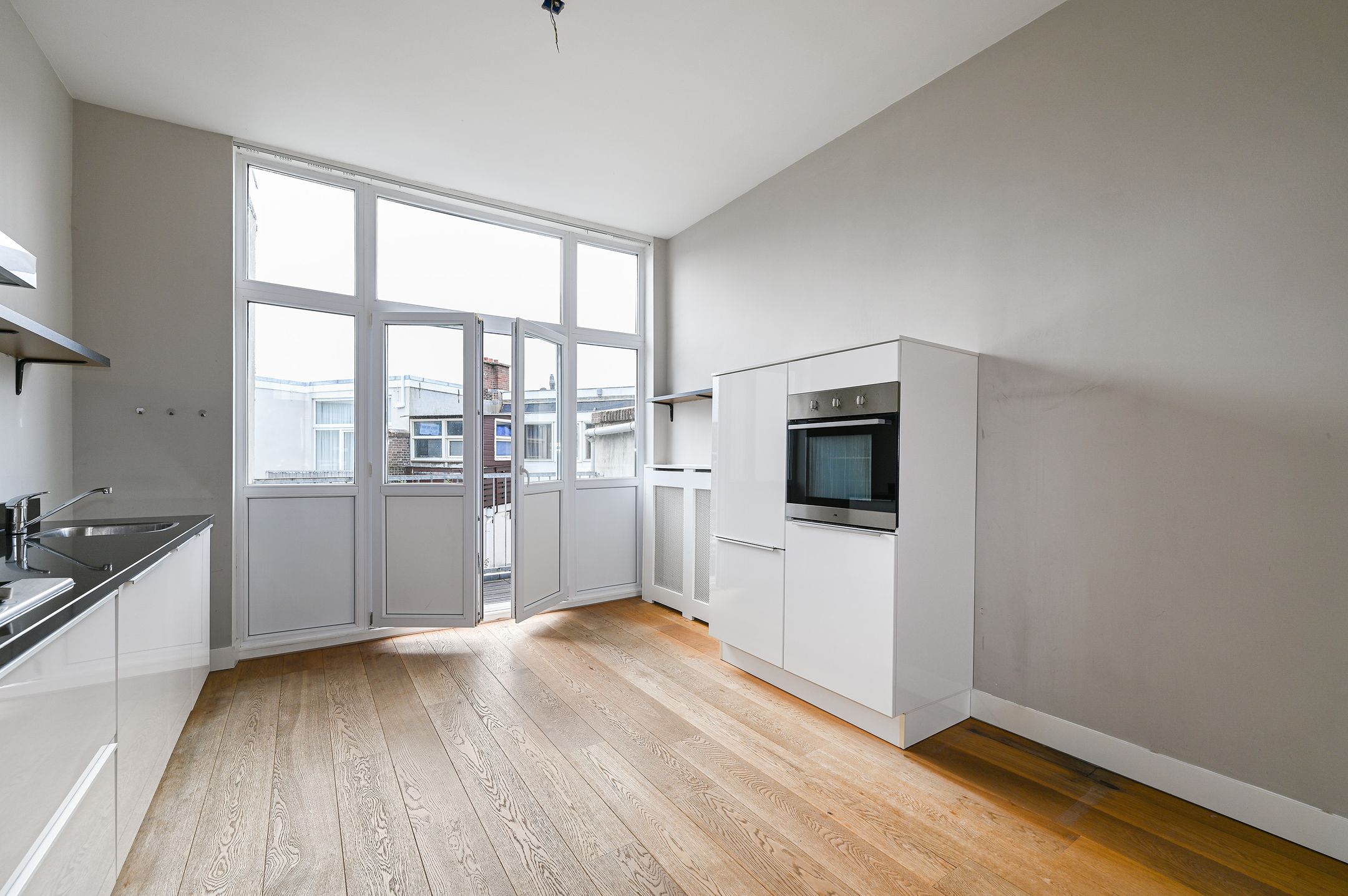 Foto 24 van De Constant Rebecquestraat 98