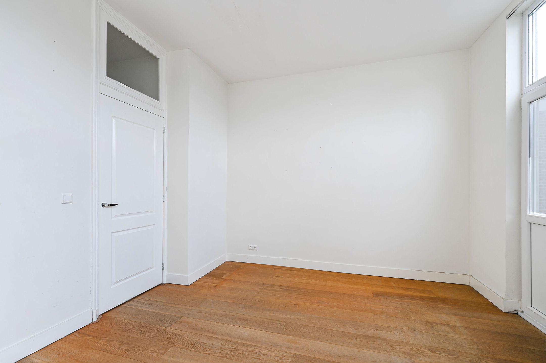 Foto 30 van De Constant Rebecquestraat 98