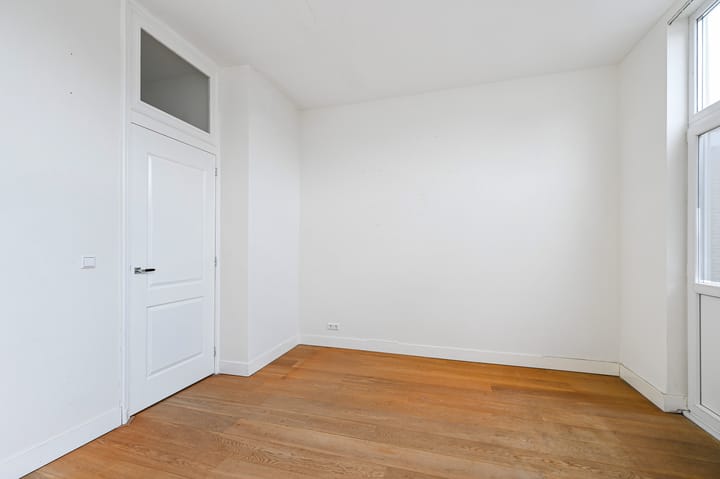 Foto 30 van De Constant Rebecquestraat 98