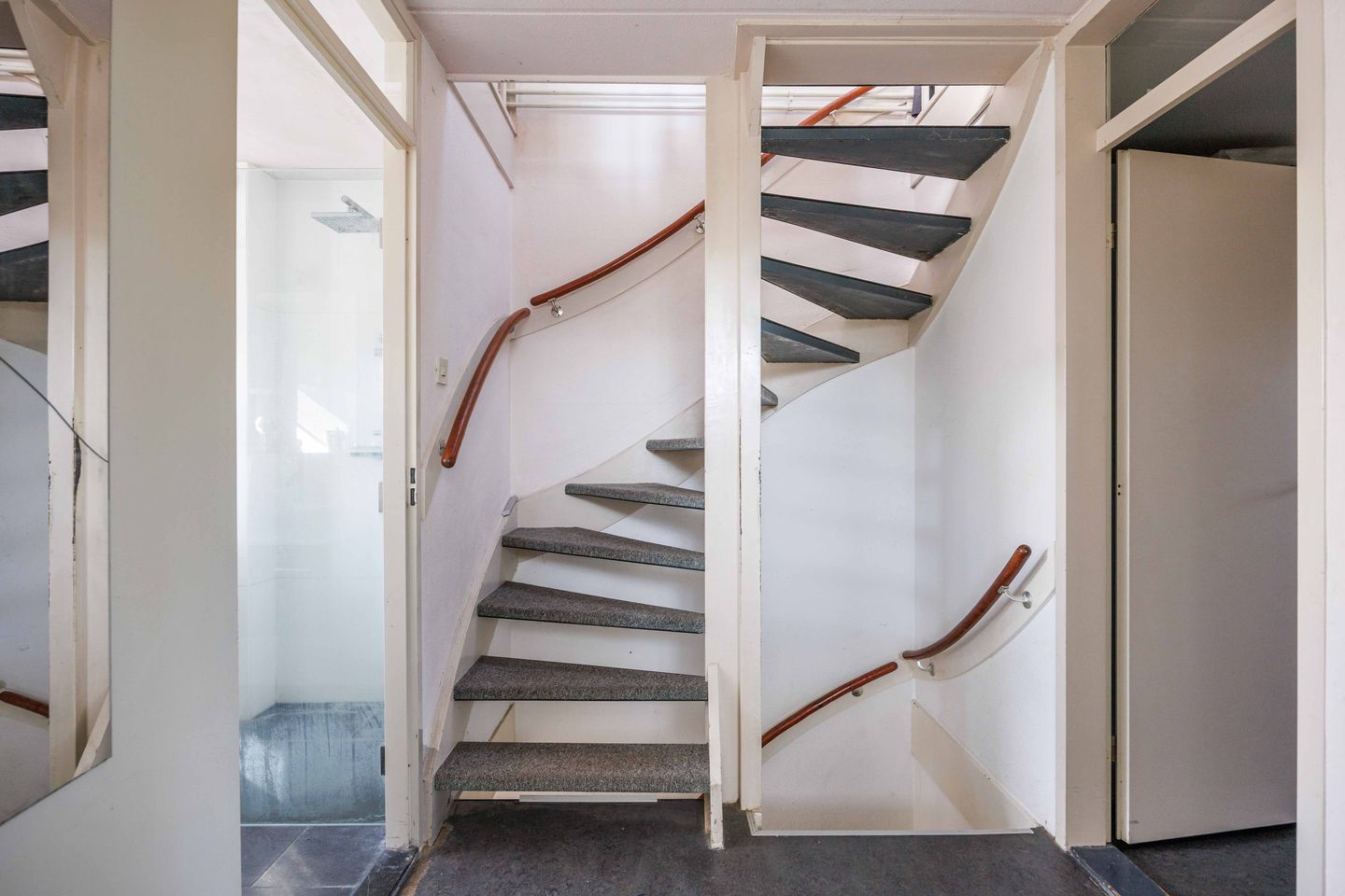 Foto 20 van Admiraal Helfrichstraat 47