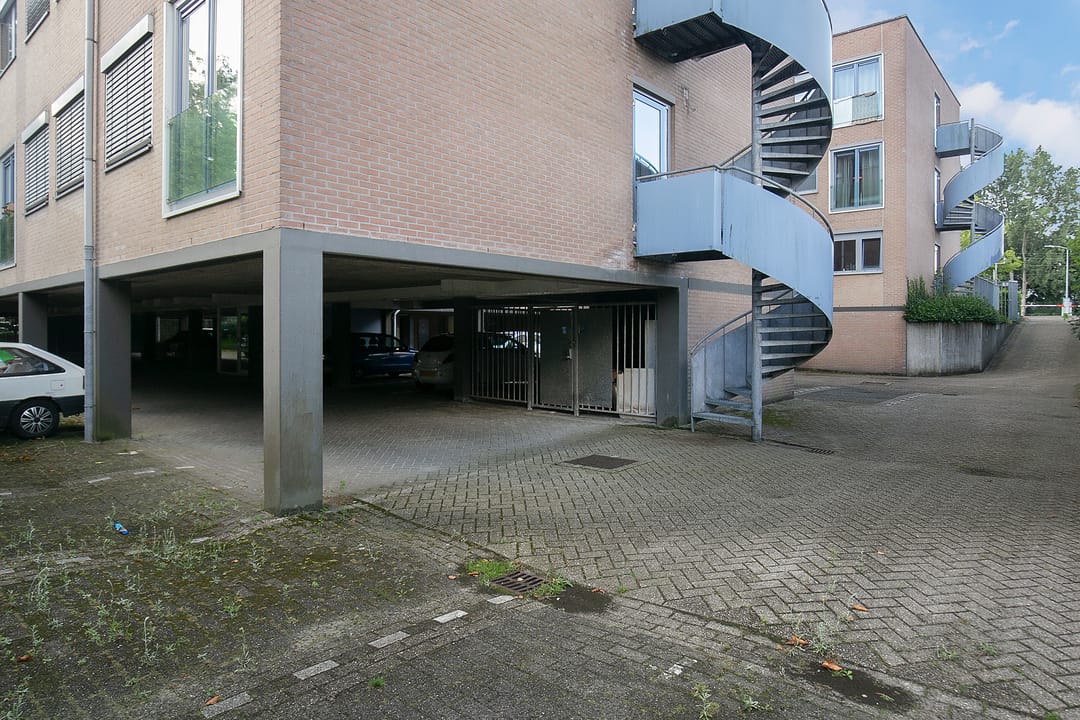 Foto 23 van Stationsplein 4-48