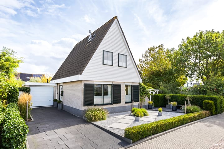 Foto 3 van H. Roland Holstlaan 9