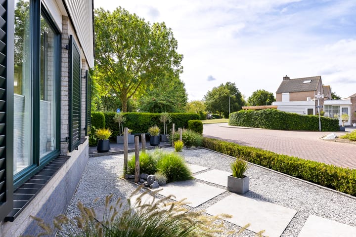 Foto 8 van H. Roland Holstlaan 9