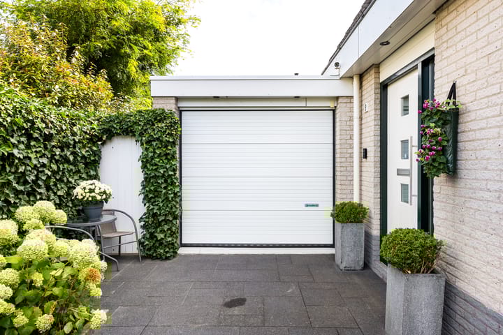 Foto 10 van H. Roland Holstlaan 9