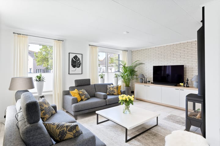 Foto 16 van H. Roland Holstlaan 9