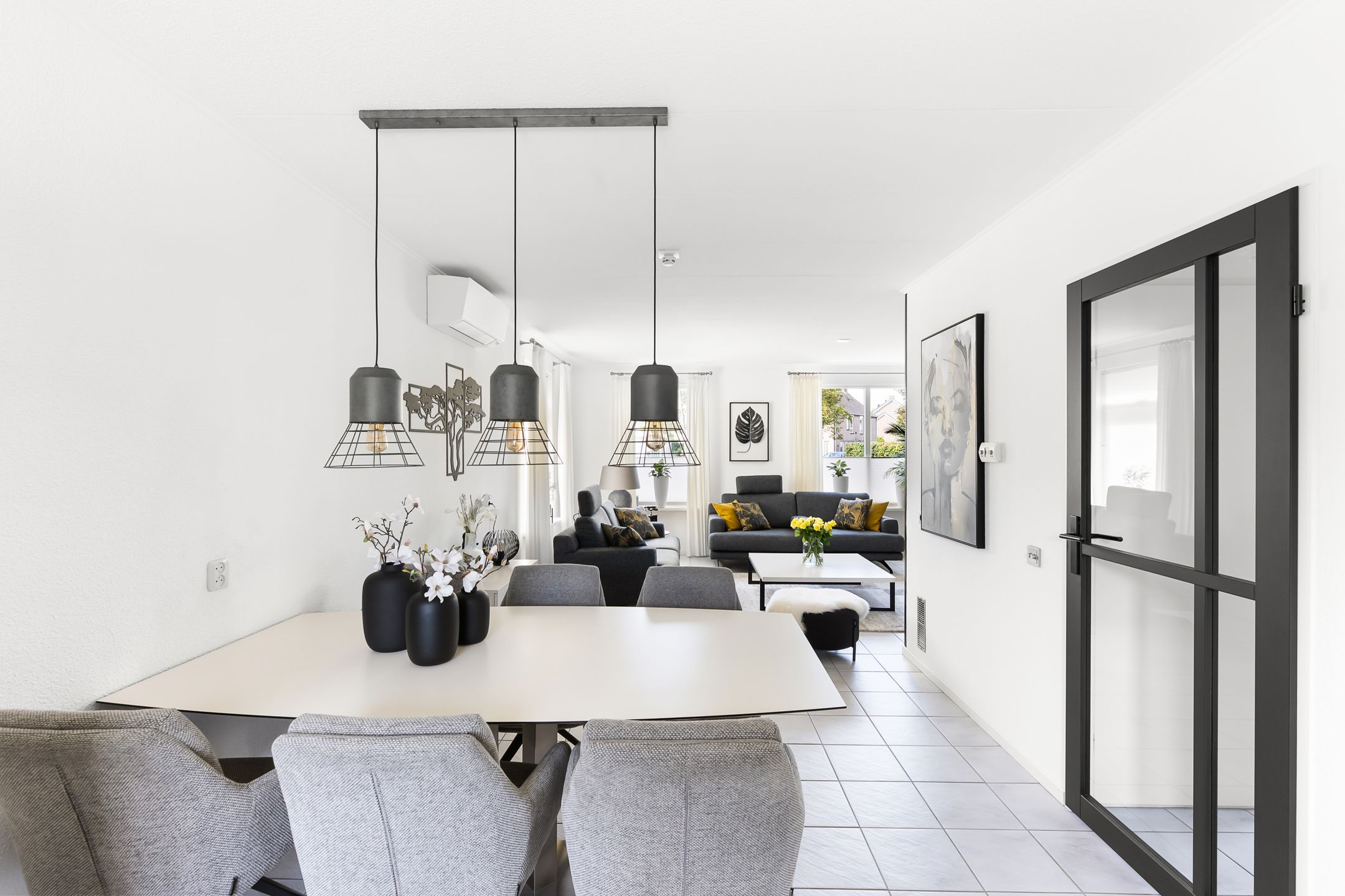 Foto 21 van H. Roland Holstlaan 9