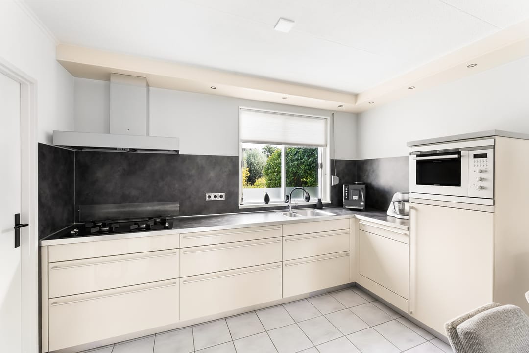 Foto 22 van H. Roland Holstlaan 9