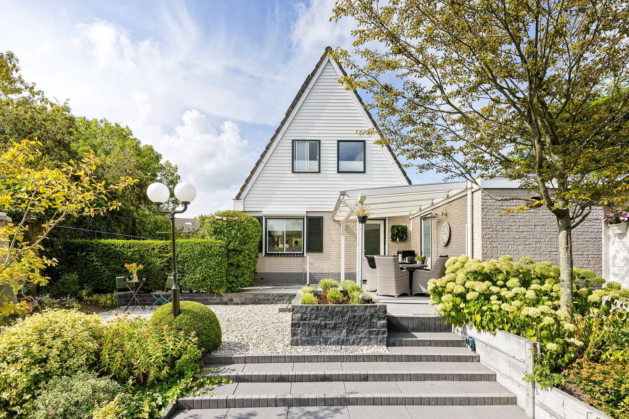 Foto 27 van H. Roland Holstlaan 9