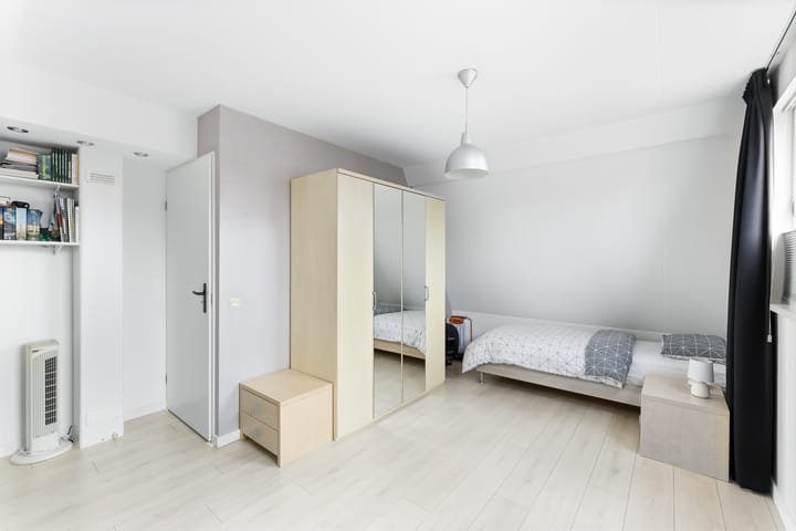 Foto 44 van H. Roland Holstlaan 9