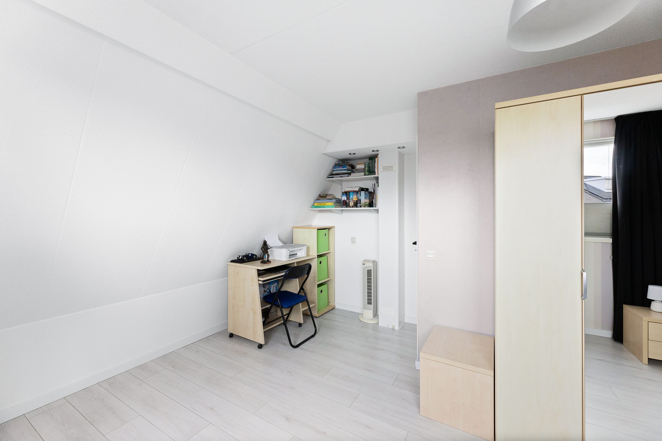 Foto 45 van H. Roland Holstlaan 9