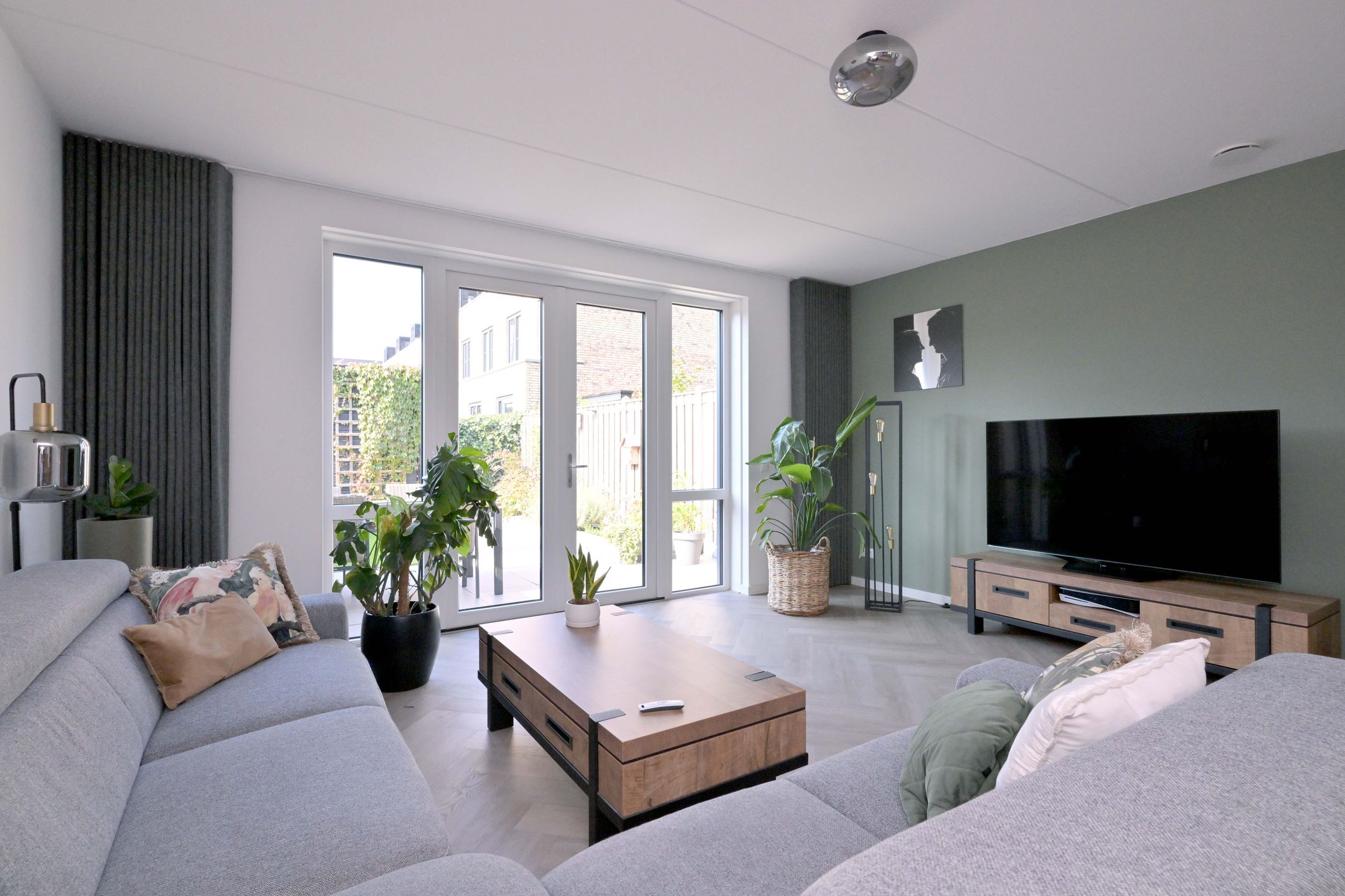 Photo 6 of Landsherenlaan 143-H