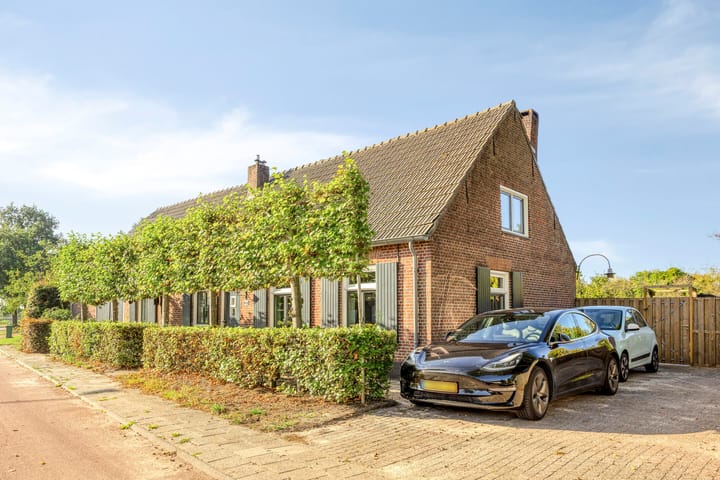 Photo 2 of Heerseweg 122