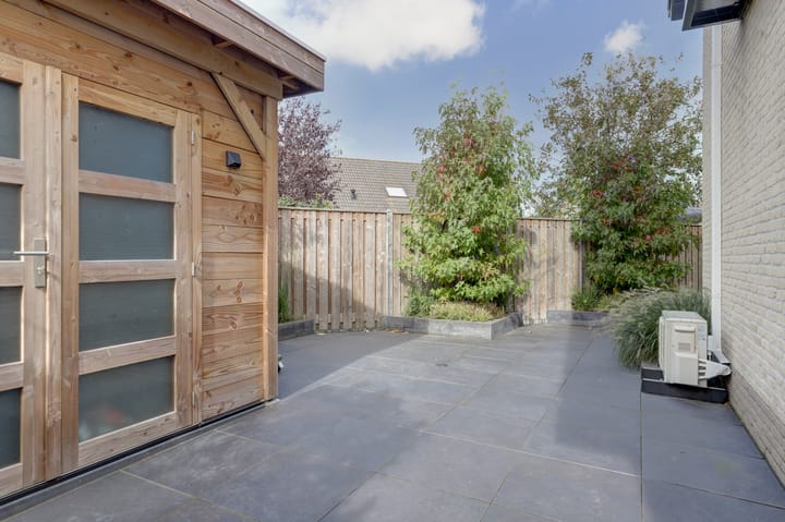 Foto 37 van Einsteinstraat 2