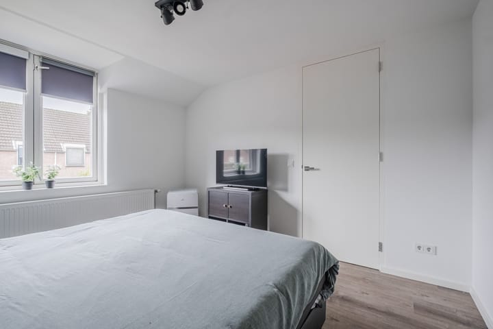 Photo 17 of Steenstraat 100