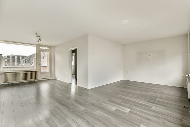 Foto 3 van Raadhuisplein 4