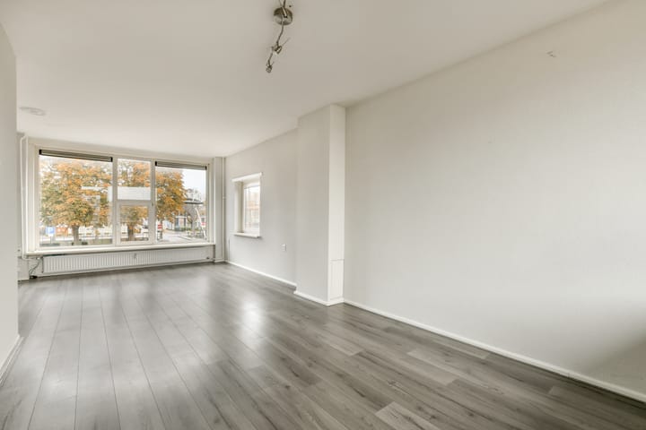 Foto 4 van Raadhuisplein 4