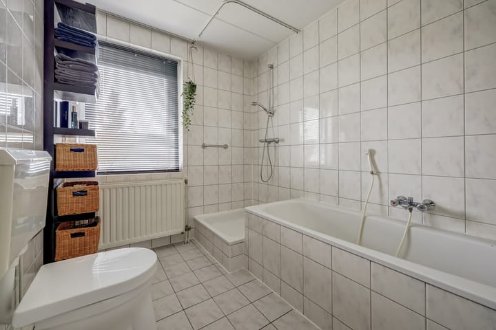 Photo 24 of Einsteinstraat 4