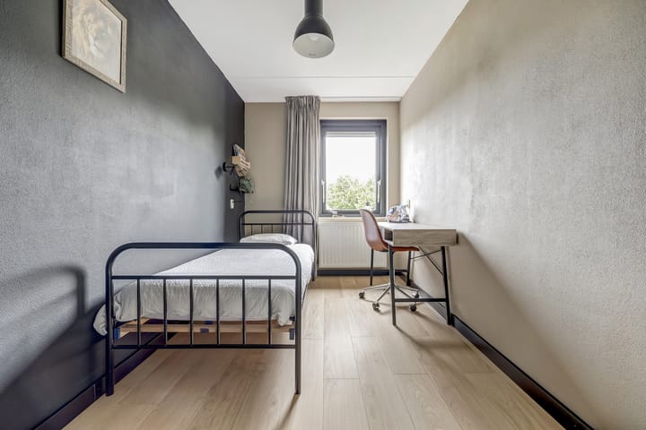 Photo 29 of Einsteinstraat 4