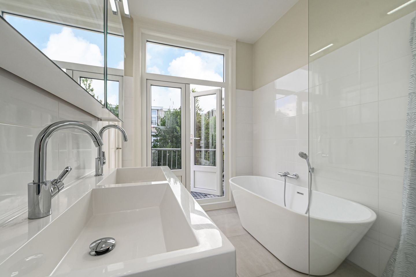 Foto 5 van Van Beverningkstraat 152