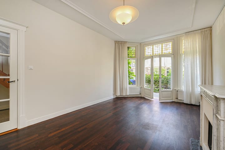 Foto 9 van Van Beverningkstraat 152