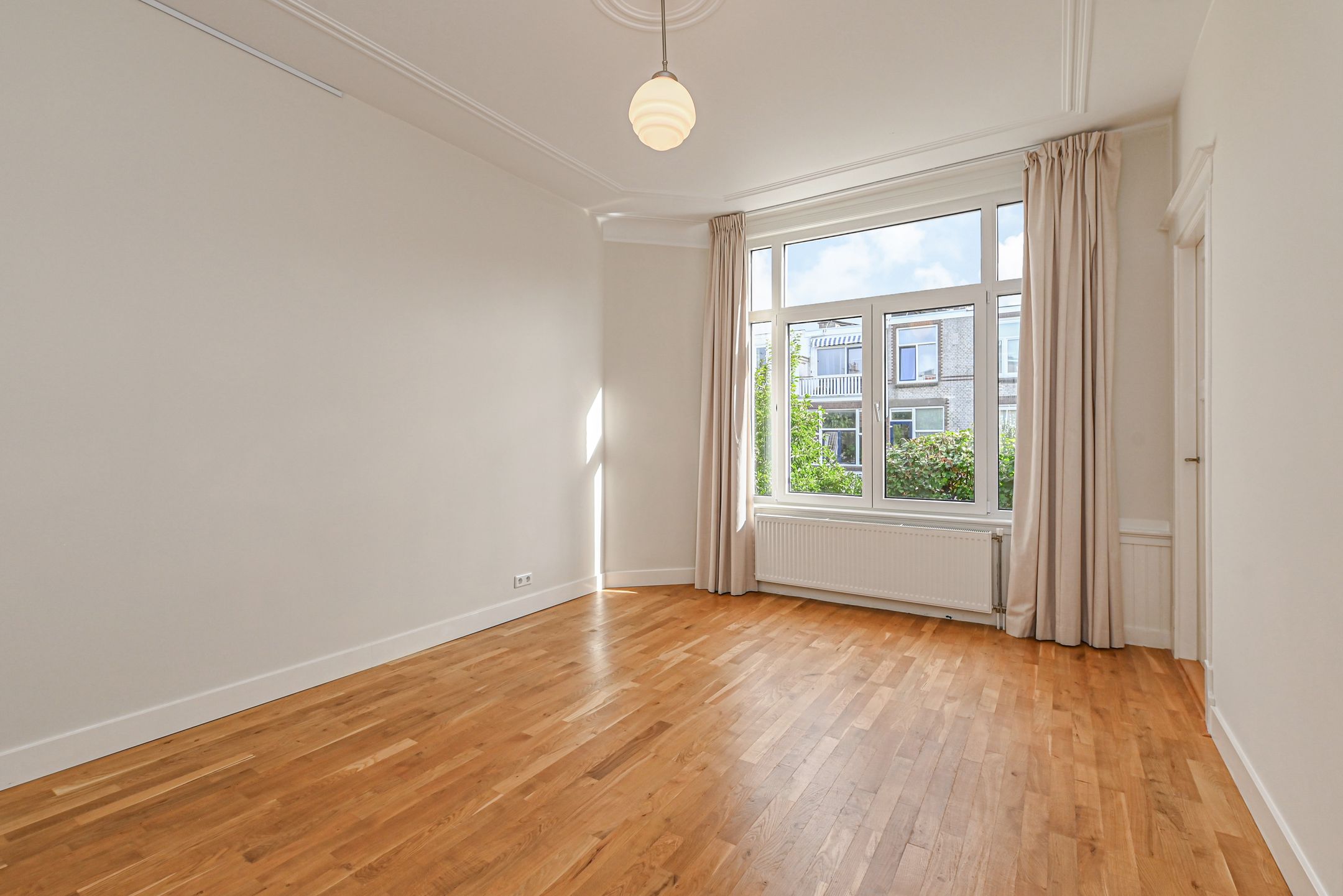 Foto 21 van Van Beverningkstraat 152