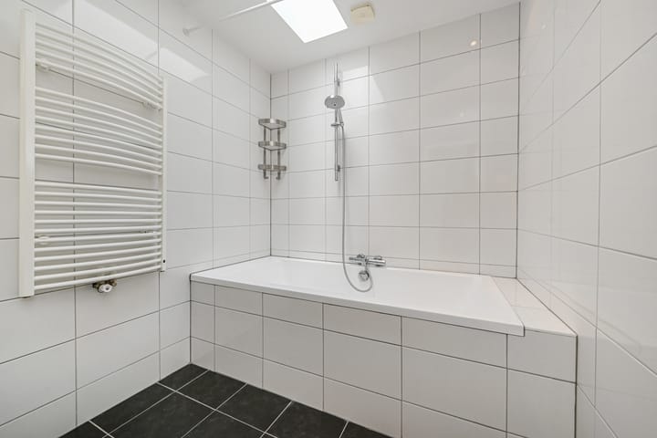 Foto 27 van Van Beverningkstraat 152