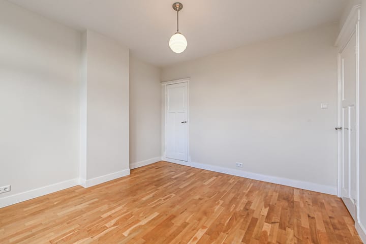 Foto 30 van Van Beverningkstraat 152