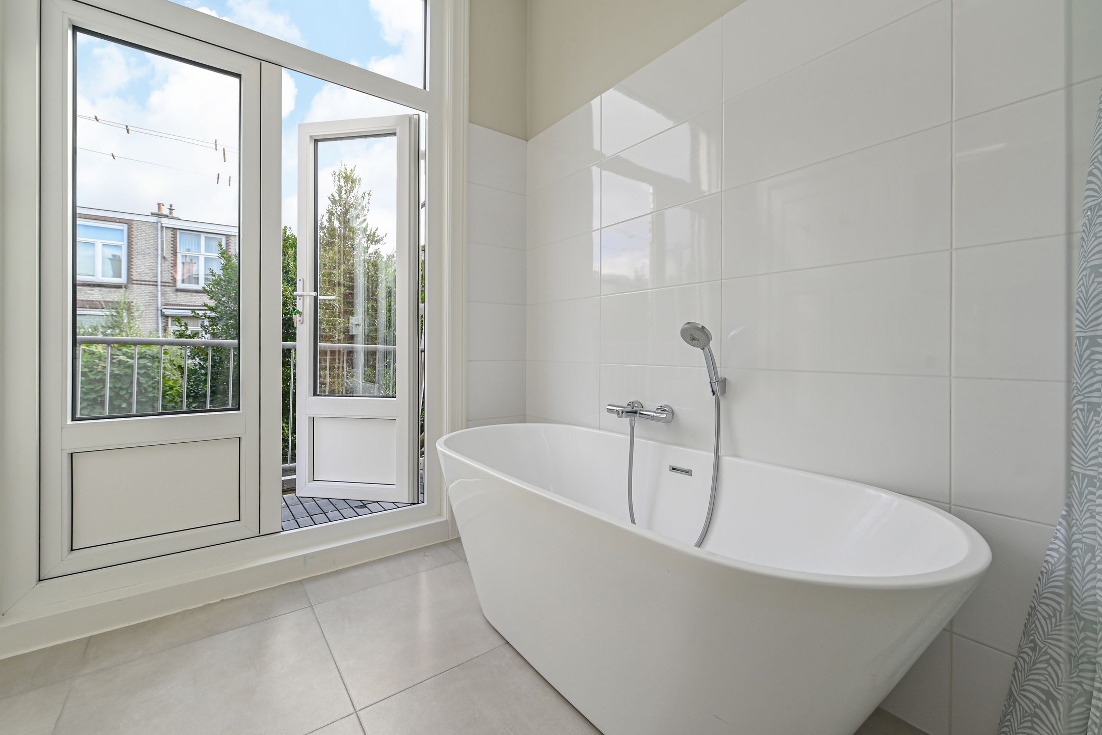 Foto 33 van Van Beverningkstraat 152