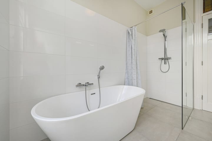 Foto 34 van Van Beverningkstraat 152