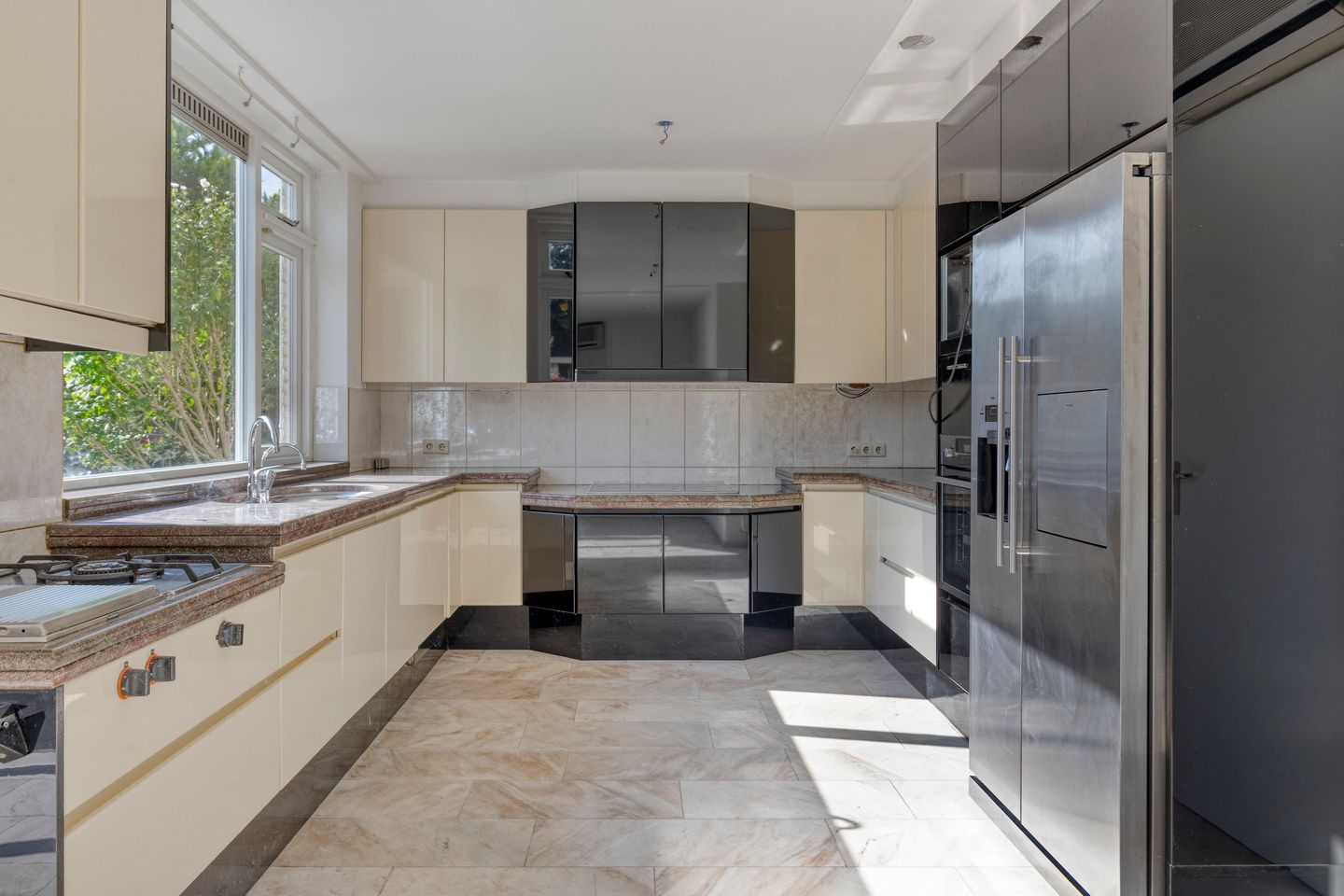 Photo 10 of de Lairessestraat 15