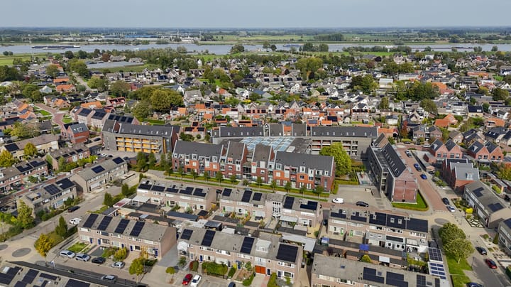 Photo 4 of Meidoornstraat 15