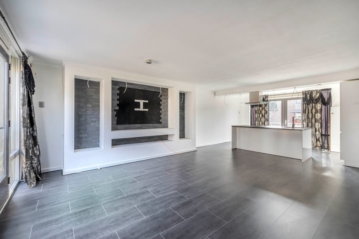 Photo 6 of Meidoornstraat 15