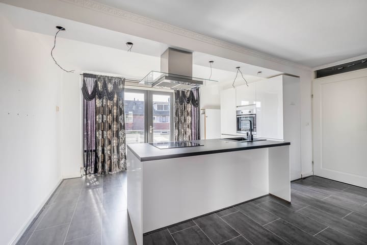 Photo 8 of Meidoornstraat 15