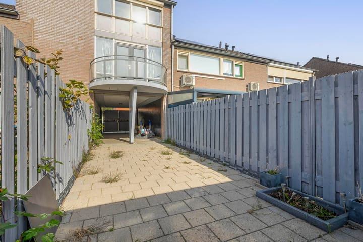 Photo 17 of Meidoornstraat 15