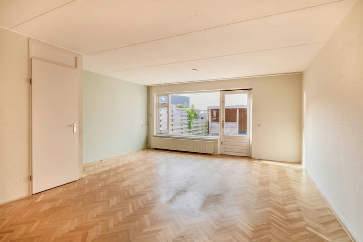 Photo 2 of Bachstraat 17