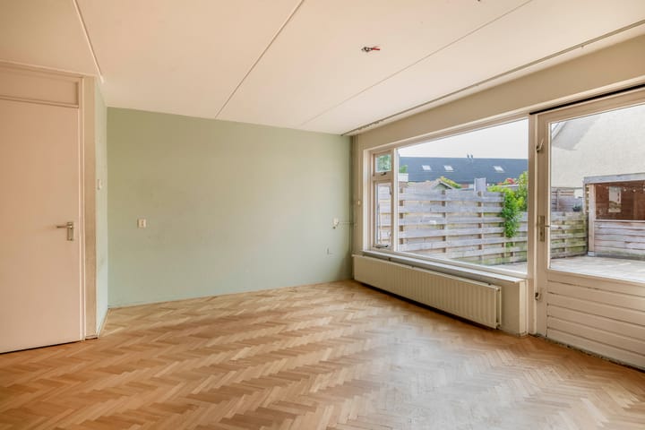 Photo 8 of Bachstraat 17