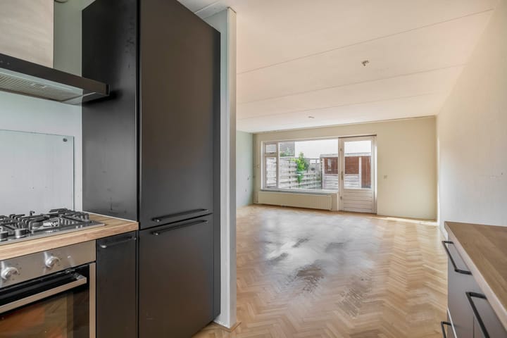 Photo 11 of Bachstraat 17