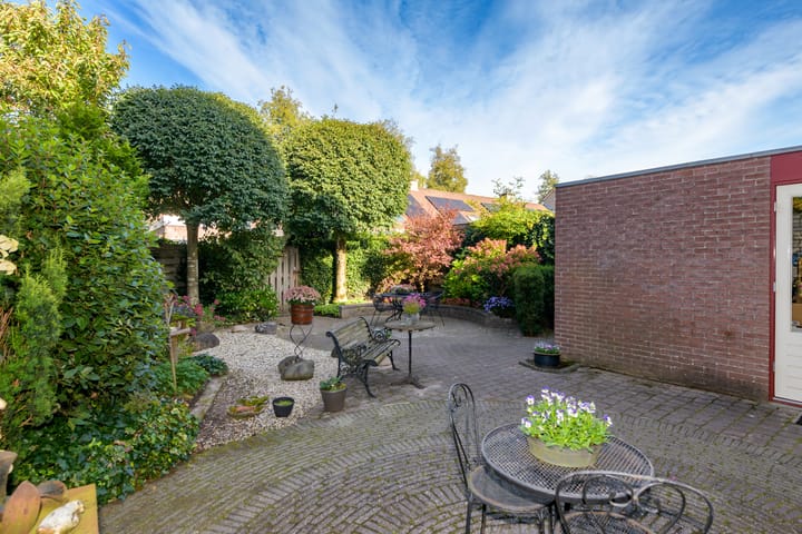 Foto 3 van Meibloem 20