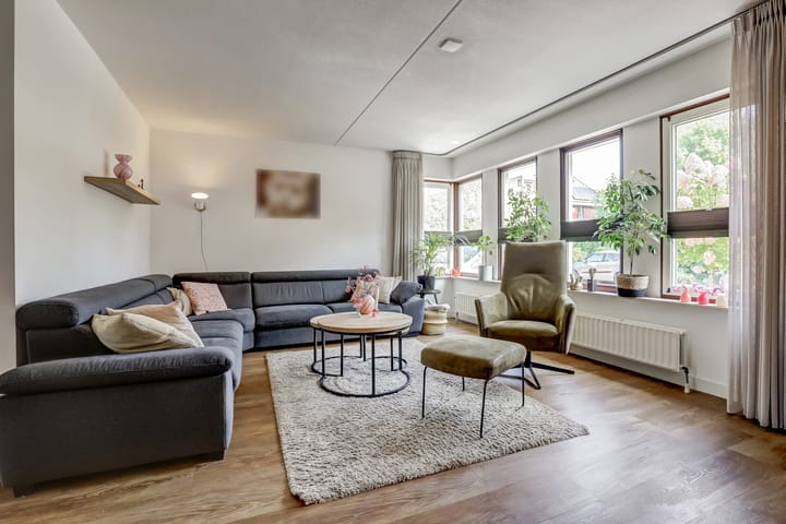 Foto 8 van Brandnetel 8