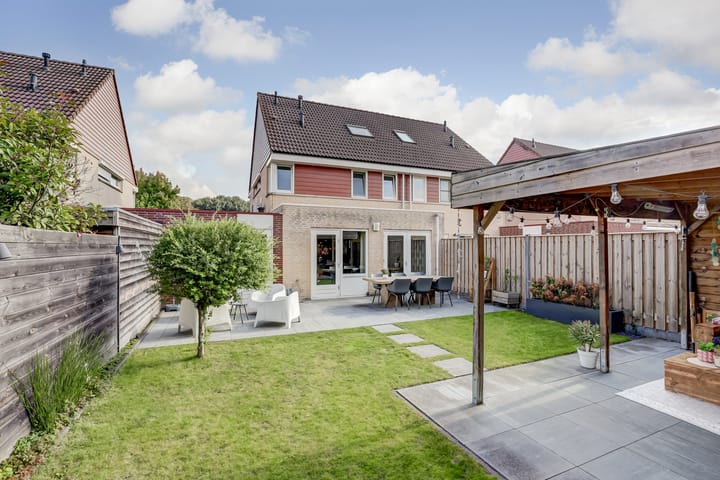 Foto 24 van Brandnetel 8