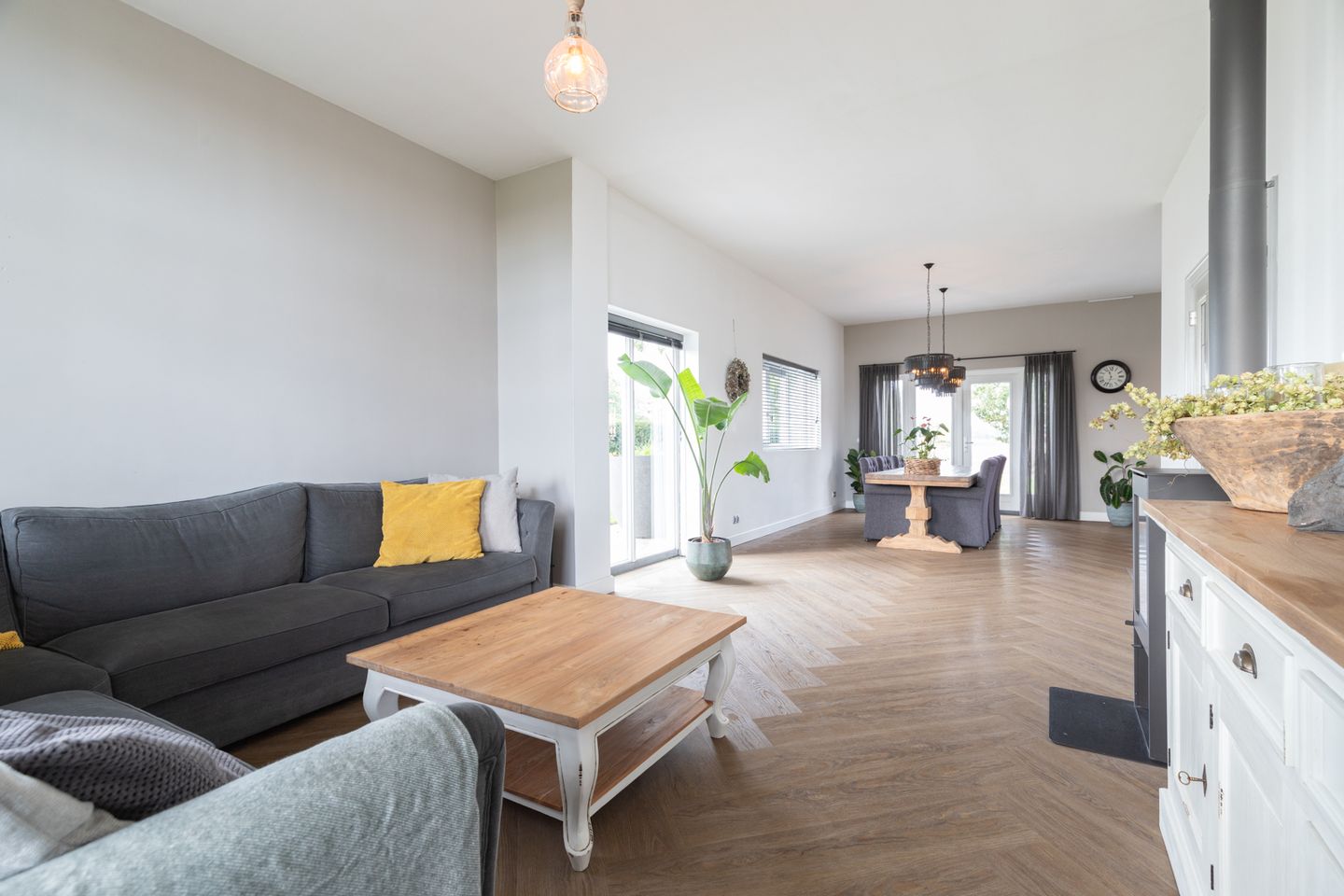 Foto 10 van Rijksweg 77