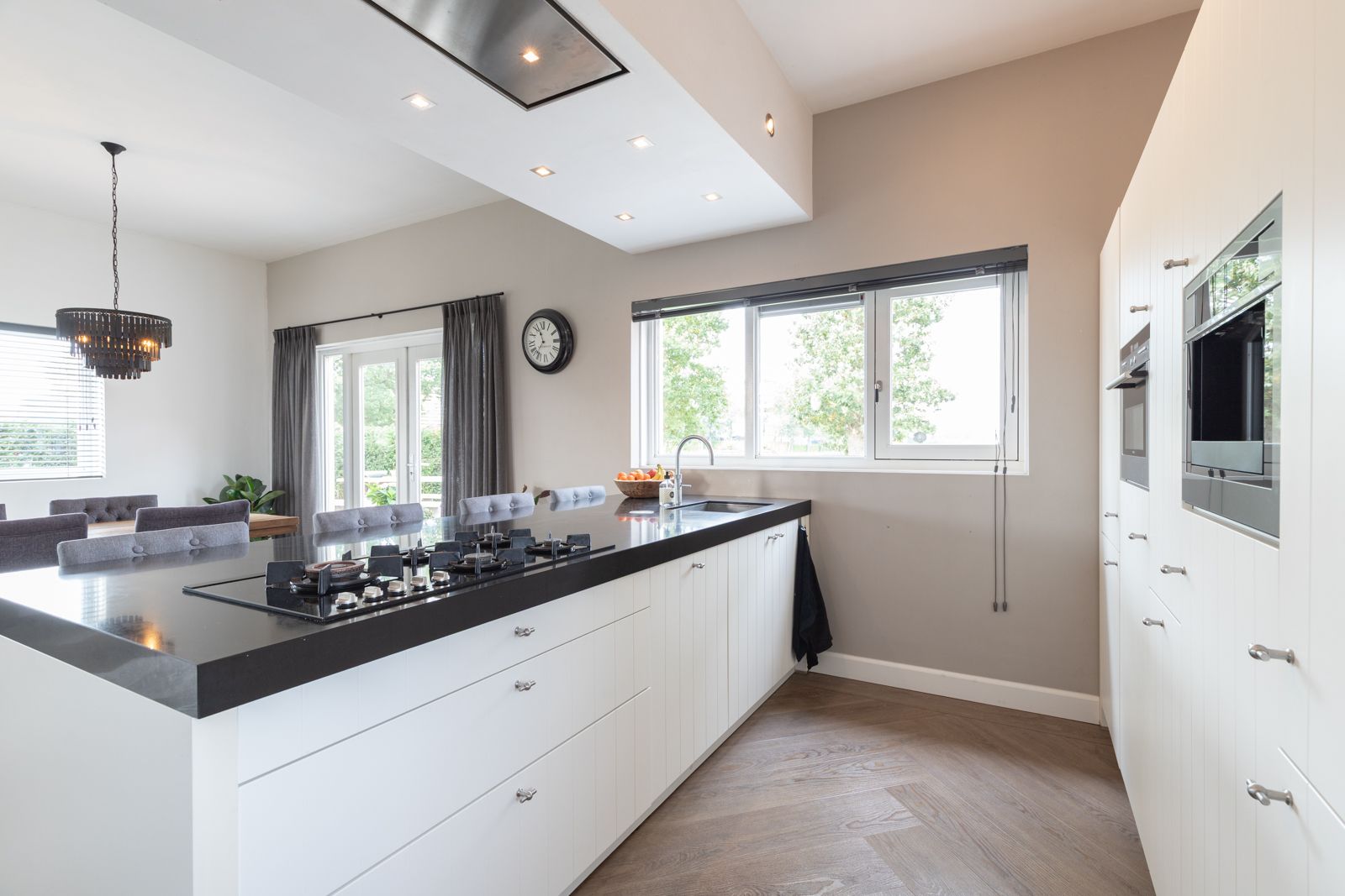 Foto 18 van Rijksweg 77