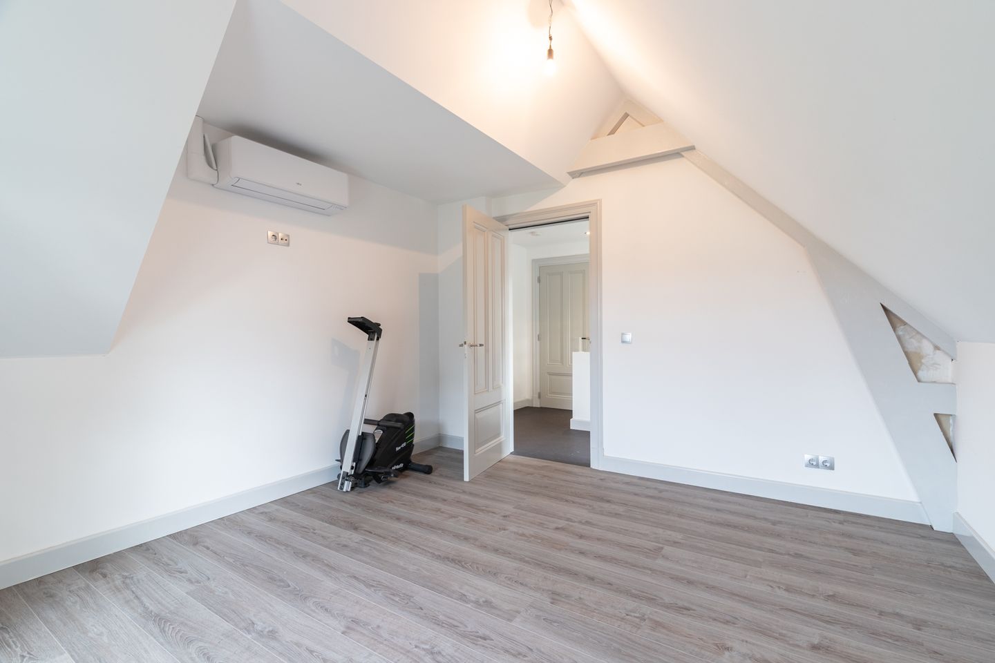 Foto 34 van Rijksweg 77