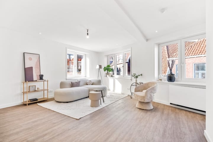 Photo 2 of Bloemendalsestraat 47-B