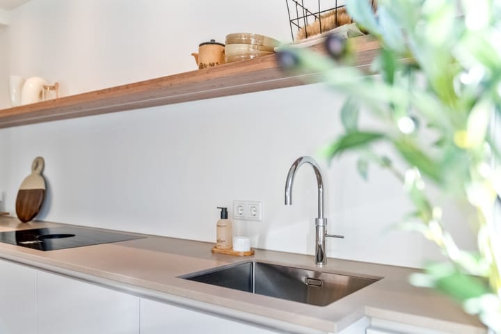 Photo 8 of Bloemendalsestraat 47-B