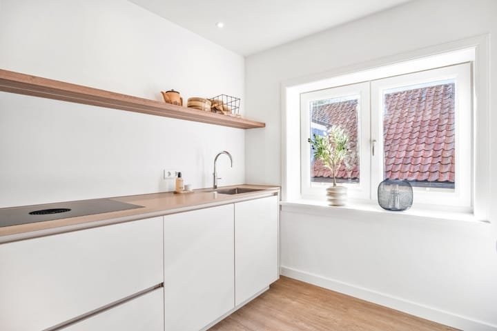 Photo 10 of Bloemendalsestraat 47-B