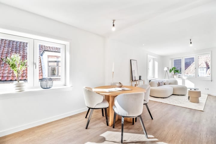 Photo 12 of Bloemendalsestraat 47-B