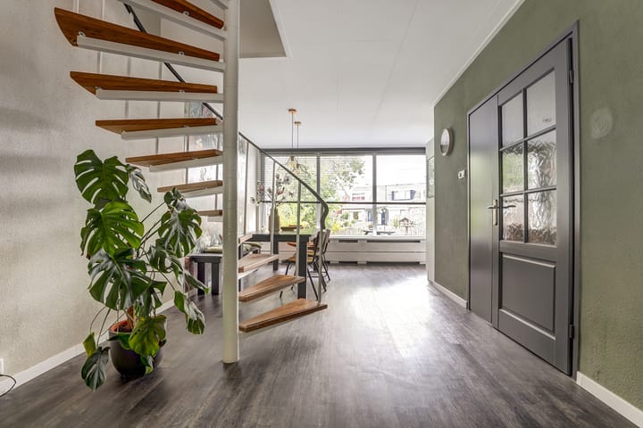 Photo 5 of Burgemeester Gaststraat 36